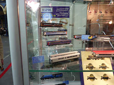 Dapol N Gauge MK3 buffet cars