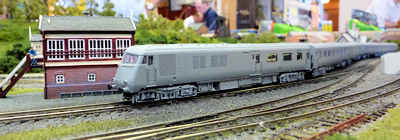 Farish N Gauge Blue Pullman