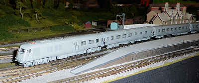 Graham Farish (Bachmann) N Gauge Blue Pullman